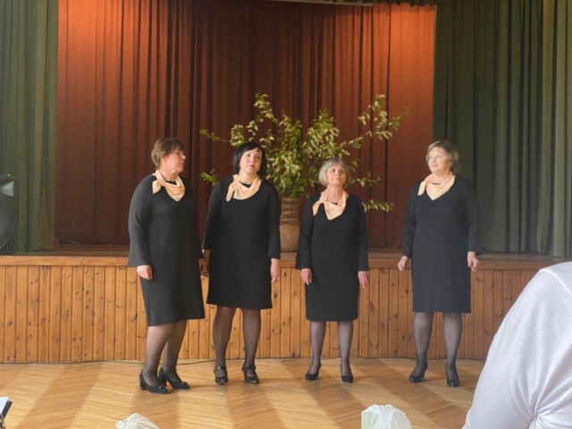 Vokālo ansambļu fesivāls "Bolss"Mežvidu KN
